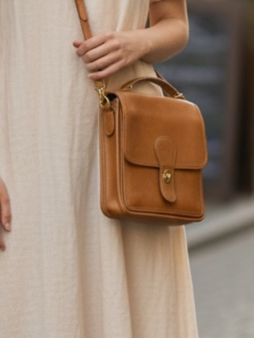 Vintage Coach Station Bag #5130 British Tan Glovetanned Leather Crossbody 90’s